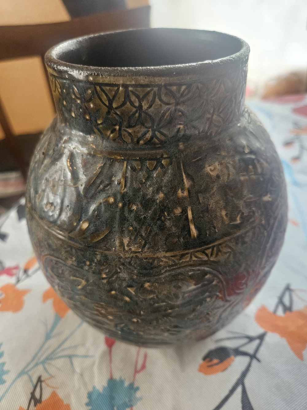 Antique Thailand art Pottery VASE “Horse & Floral Design * Asia Art ceramic